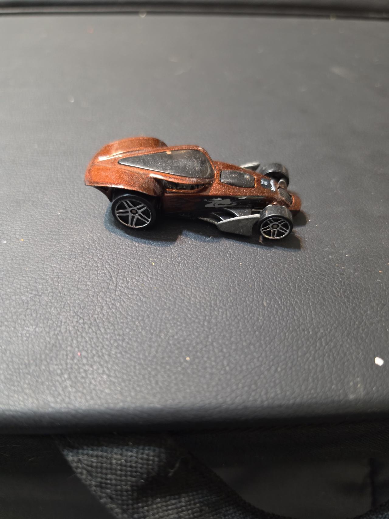 Hot Wheels Acceleracers Hollowback Metal Maniacs