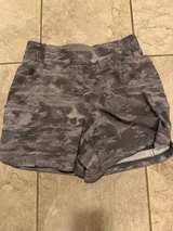 Columbia Men's Camouflage Athletic Shorts - Size M - Image 2