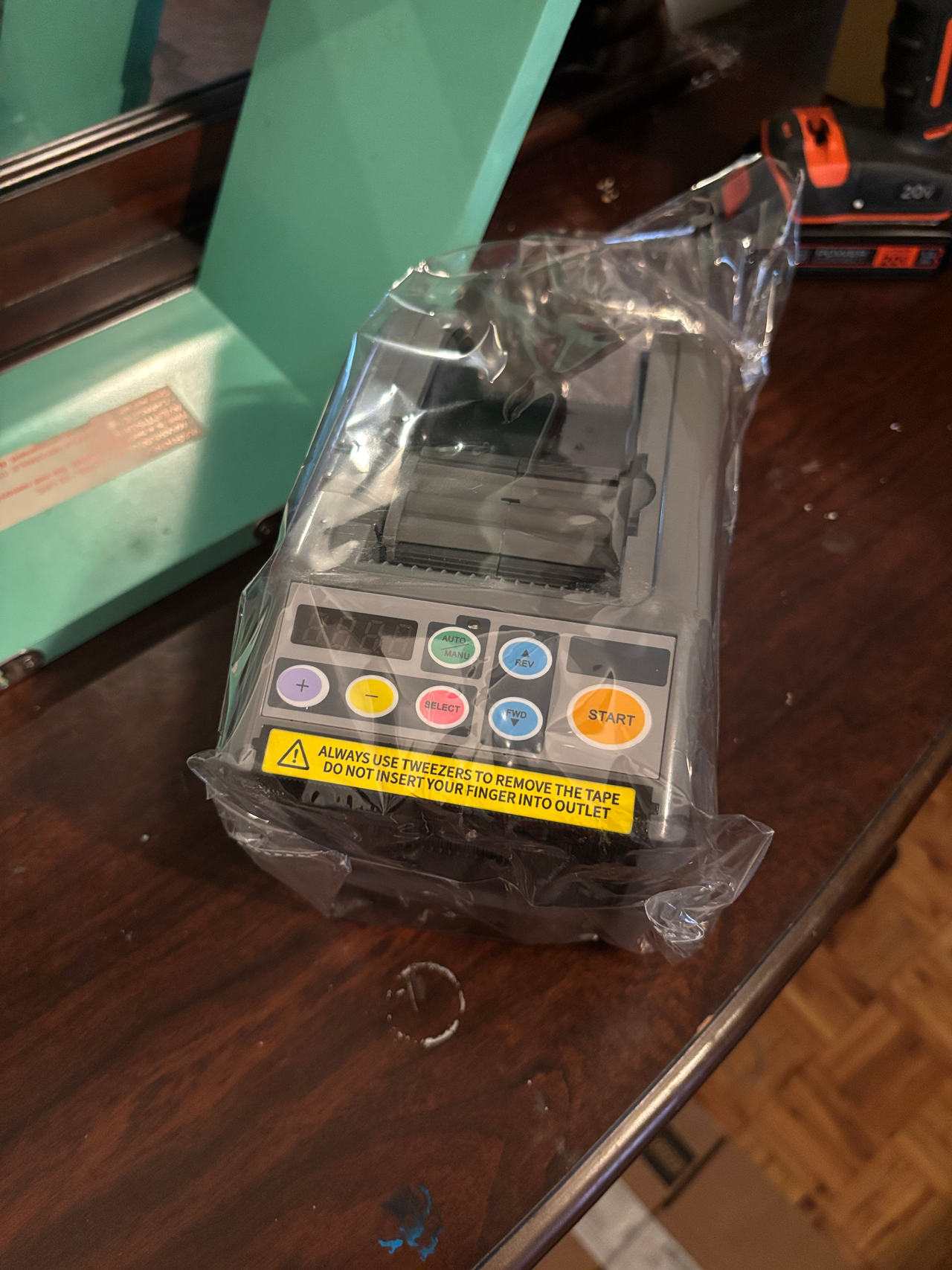 Automatic Tape Dispenser