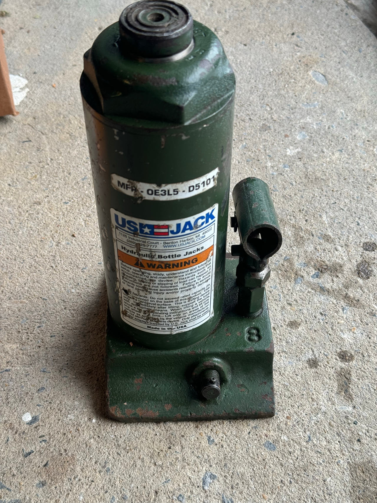 US Jack 8 Ton Hydraulic Bottle Jack