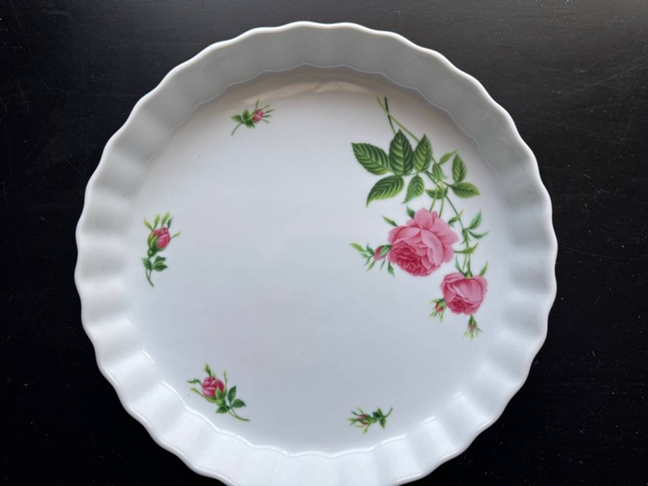 Christine Holm Rose Pattern Quiche Pie Dish 9.5"