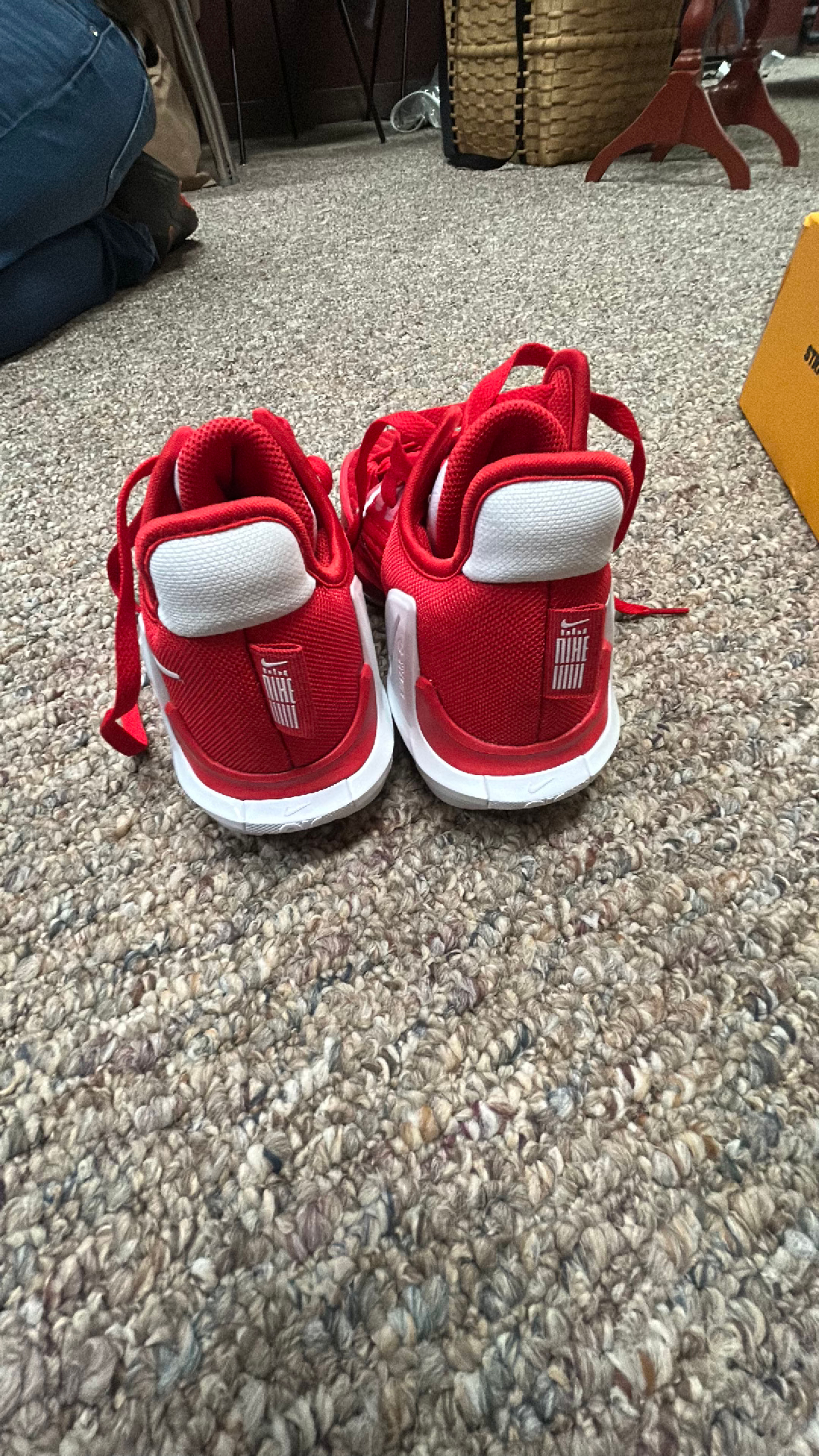 SIZE 4.5 Nike LeBron Witness VI University Red - Image 2