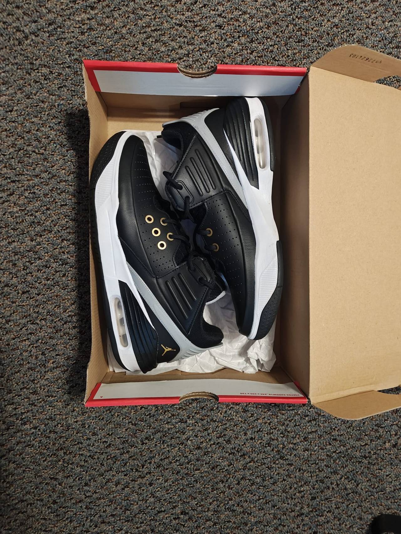 Jordan Max Aura 5