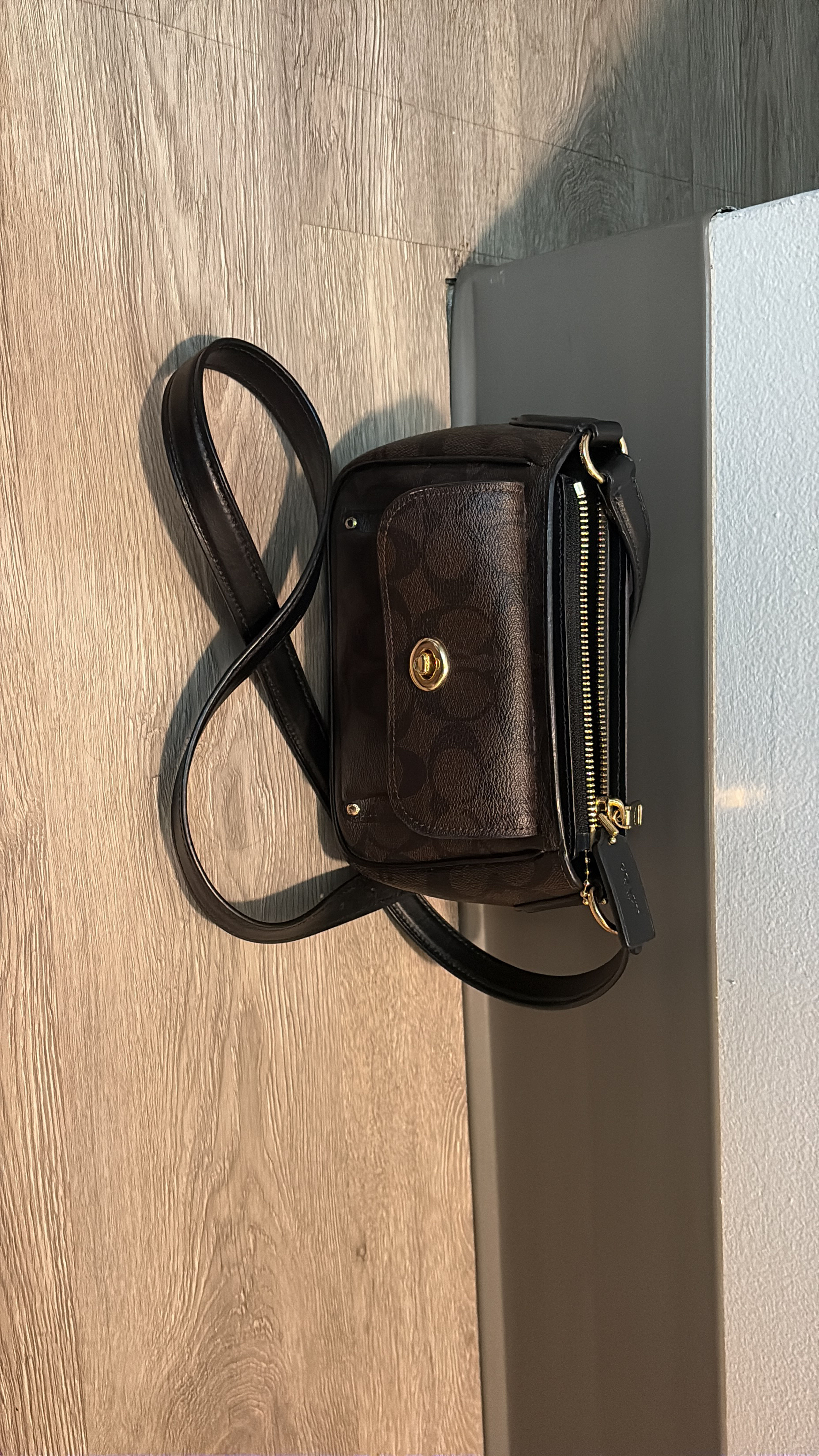 Coach Signature Purse 