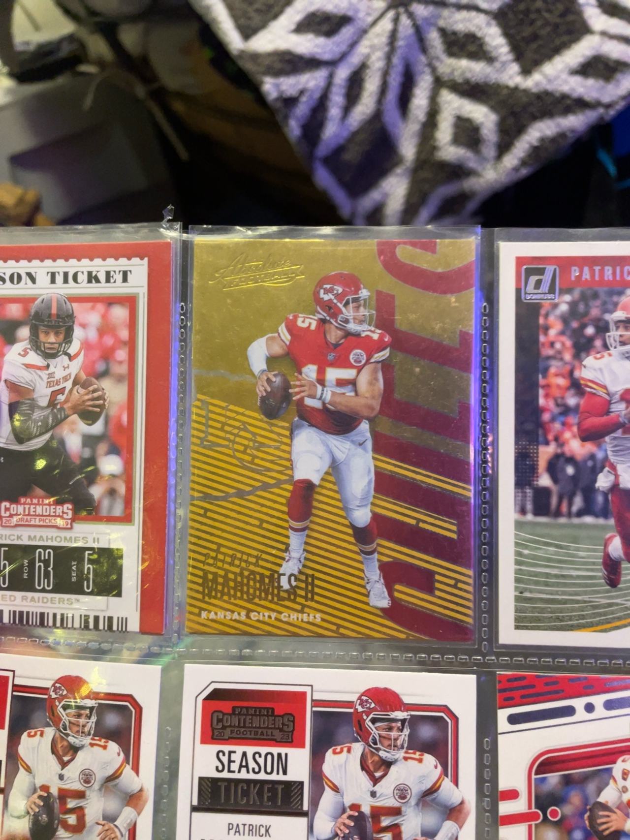 Panini Absolute Patrick Mahomes 2018 #49 Gold Foil Card