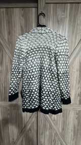 Small Black and white Ombré Romeo & Juliet Couture Textured Knit Cardigan - Image 3