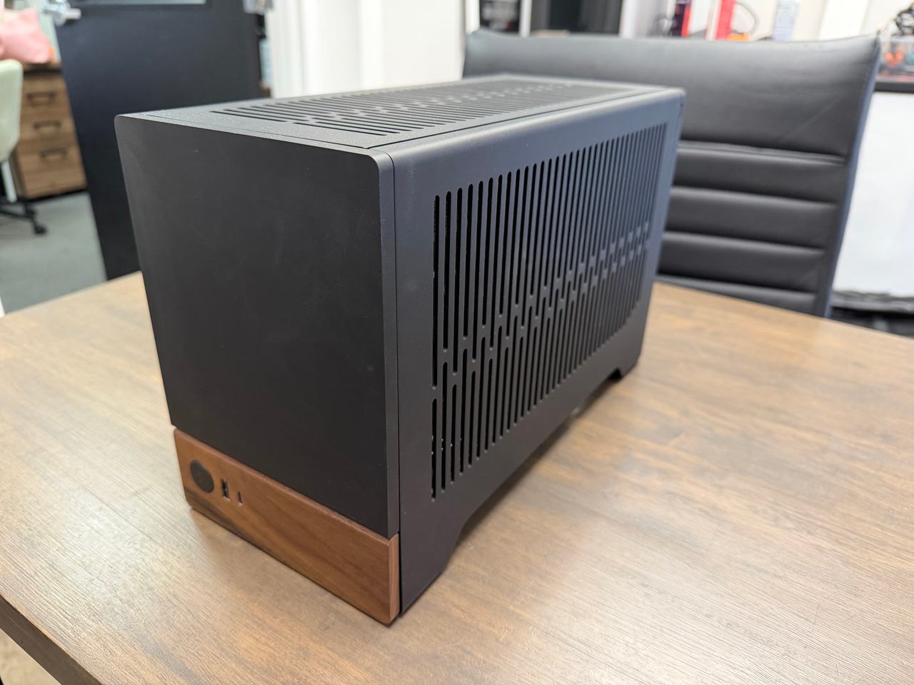 Fractal Design Terra Graphite w/ Corsair SF750 PSU