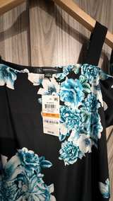 INC International Concepts Floral Cold-Shoulder Top size PS Petite small - Image 2