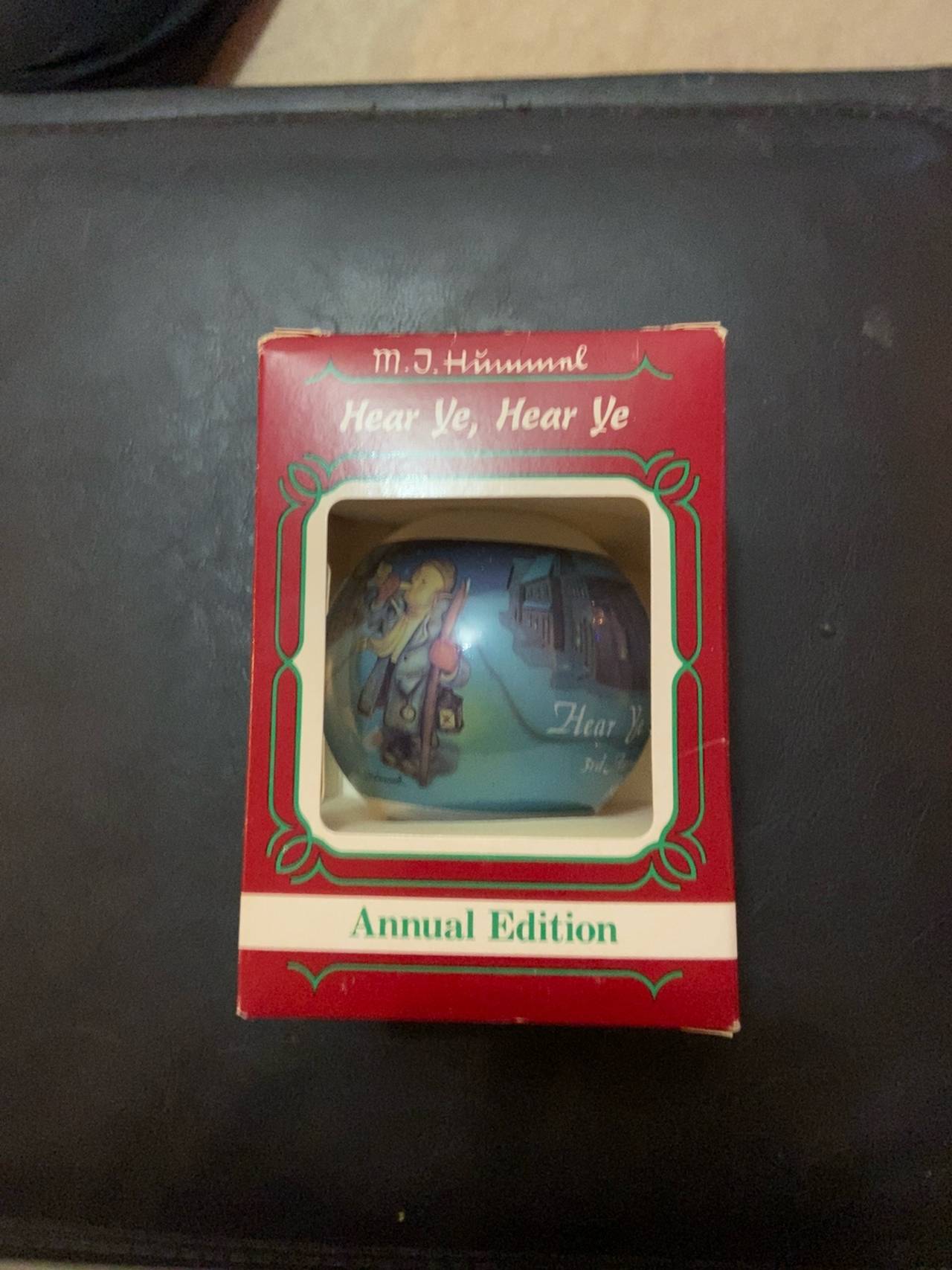 Goebel MJ Hummel Hear Ye, Hear Ye 1985 Glass Ornament