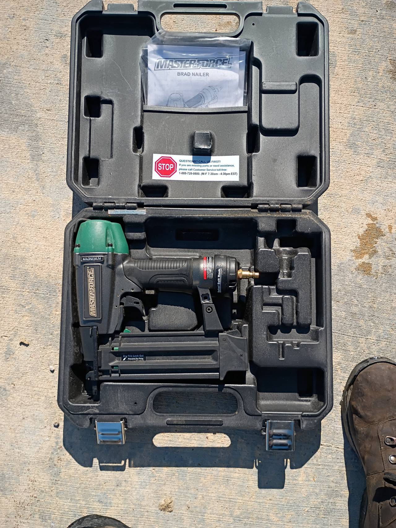 Masterforce 18-Gauge Brad Nailer