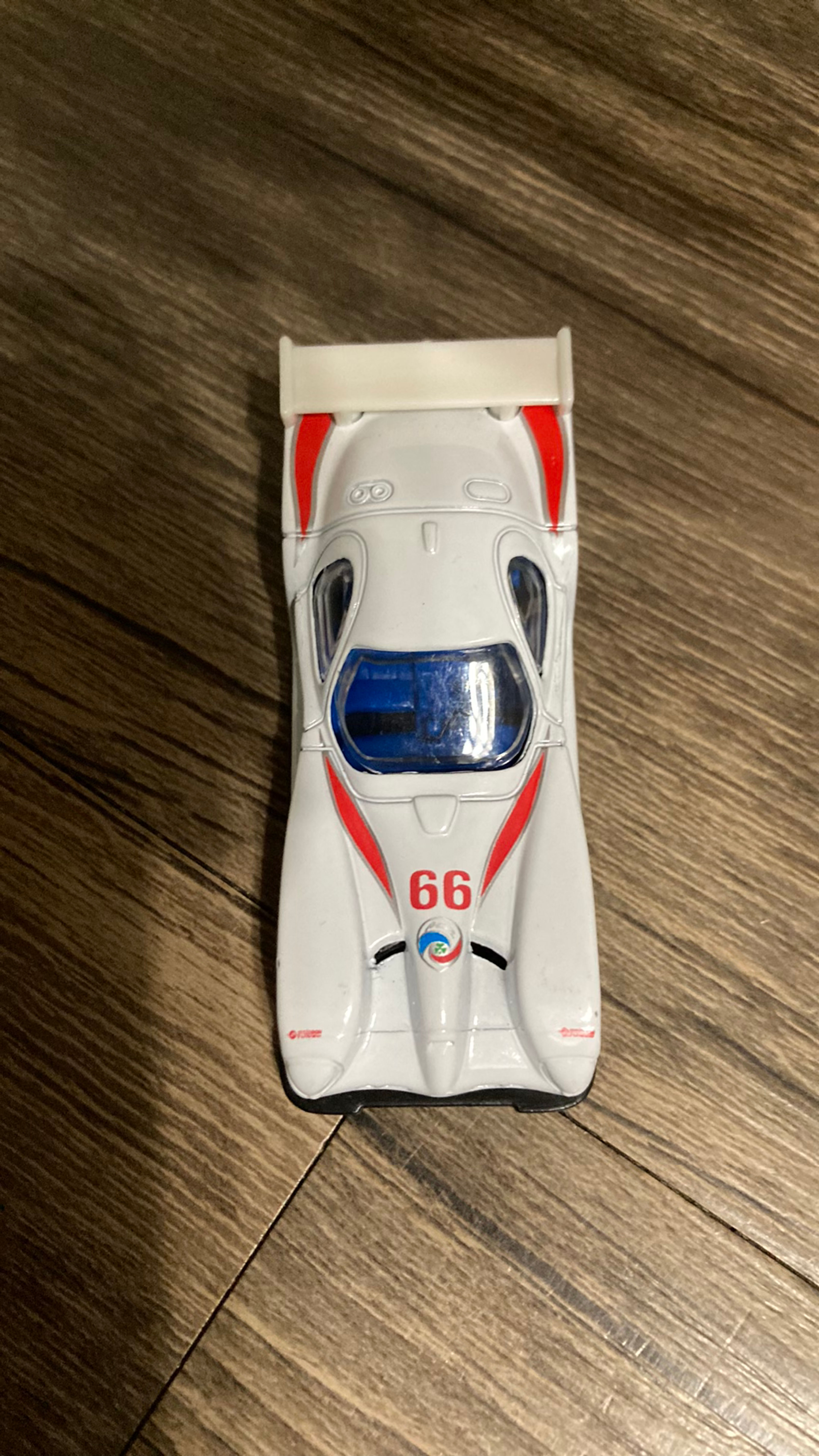 Hot Wheels Panoz GTR-1 1998 First Editions White Diecast Car - Image 2