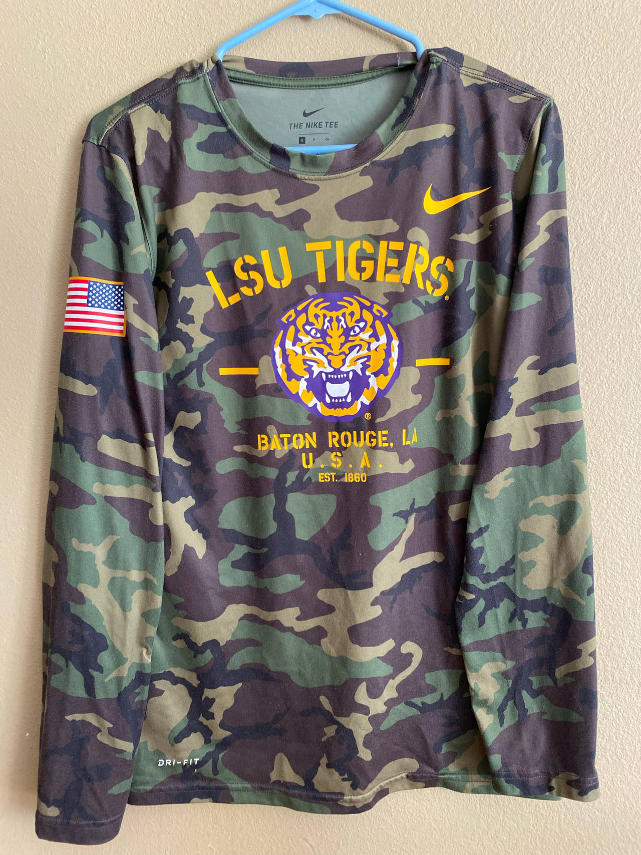 Small Nike LSU Tigers Camo Dri-FIT Long Sleeve Shirt