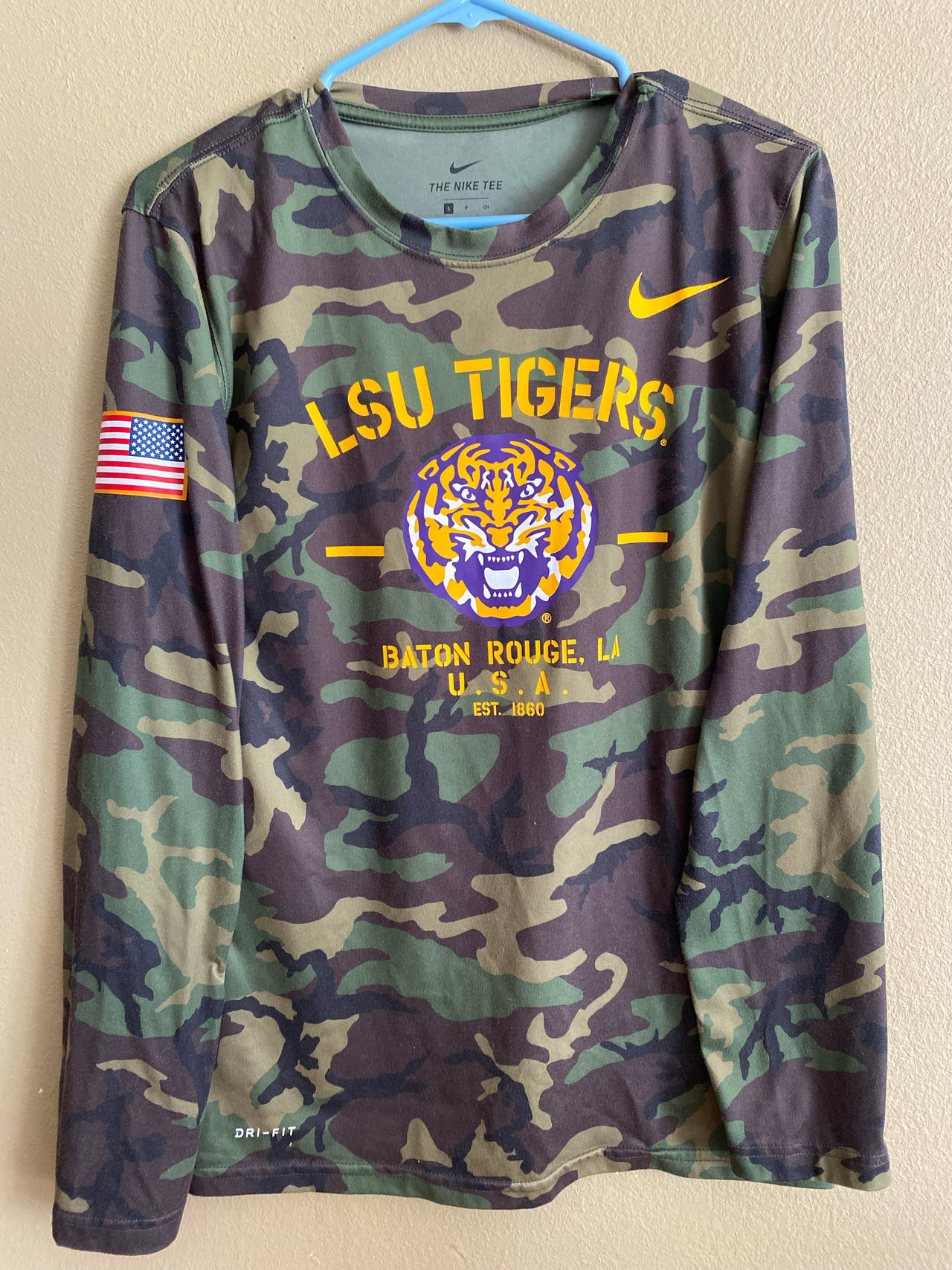 Small Nike LSU Tigers Camo Dri-FIT Long Sleeve Shirt
