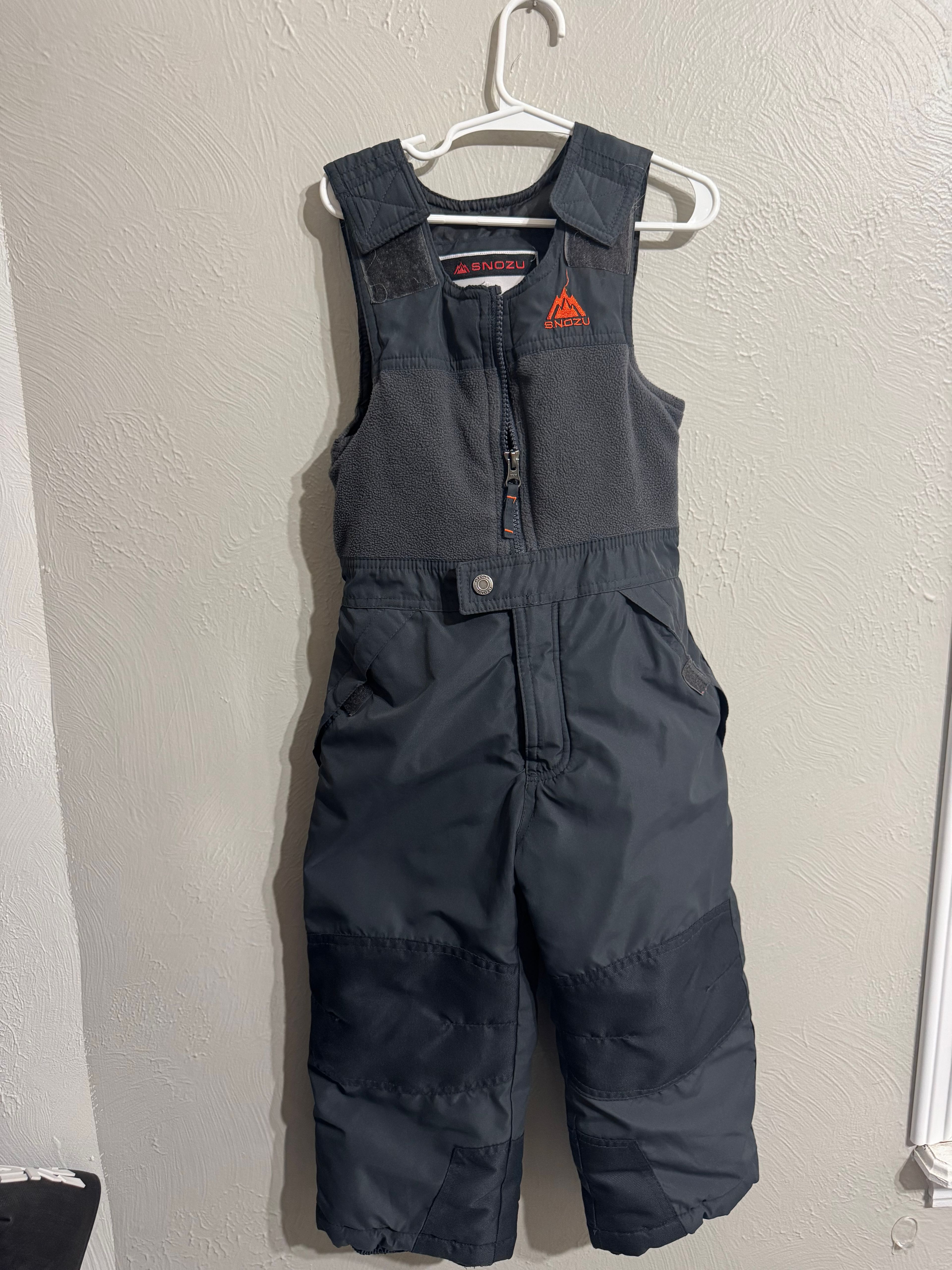 Snozu Boys 2-Piece Snowsuit Jacket and Bib Pants Set 4T - Image 2