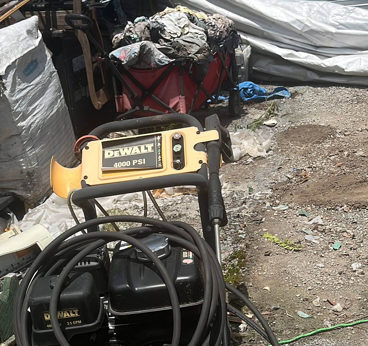 DeWalt 4000 PSI 3.5 GPM Gas Pressure Washer