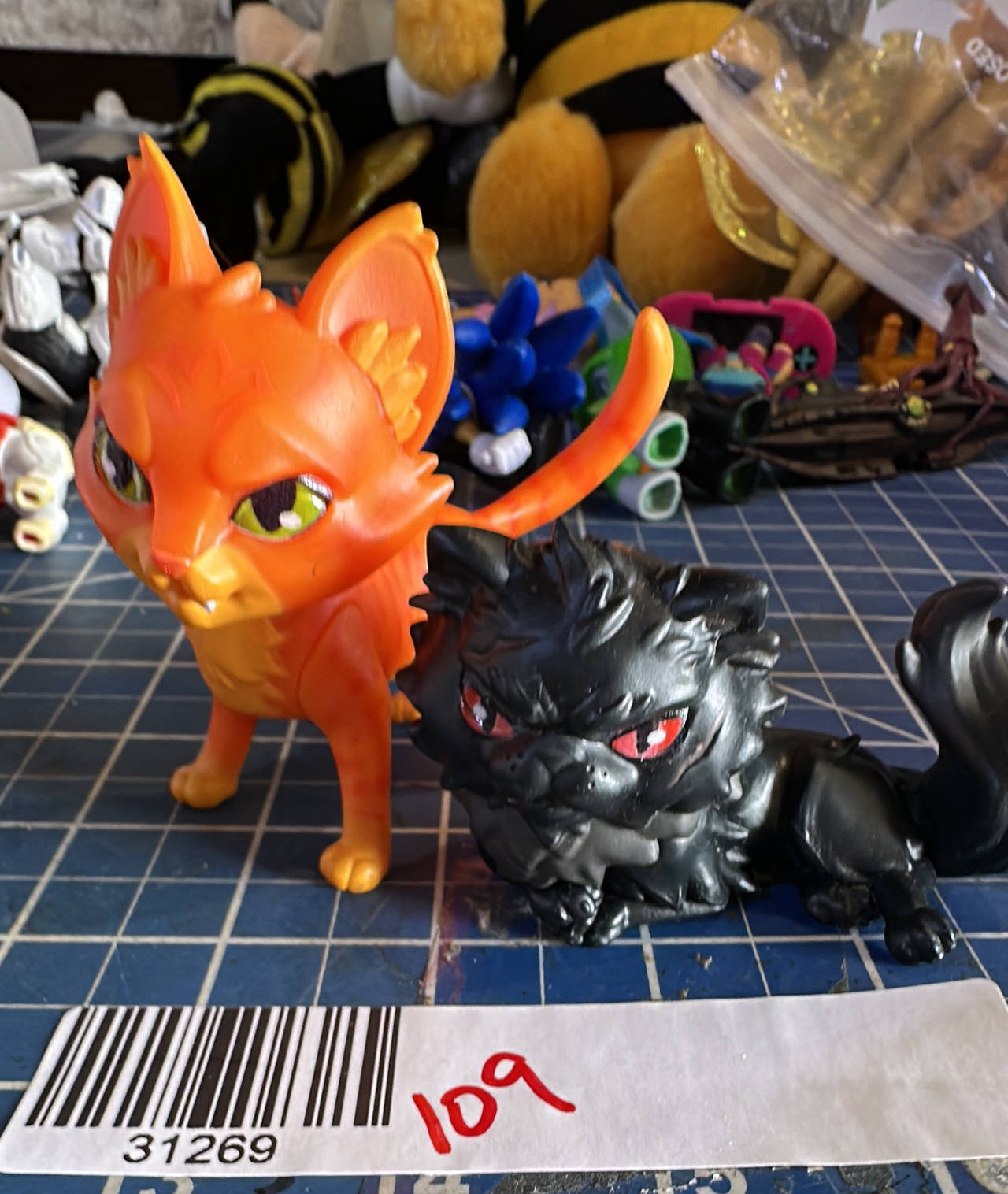 Warrior Cats Series 1 Mini Figures: Firestar & Scourge 109