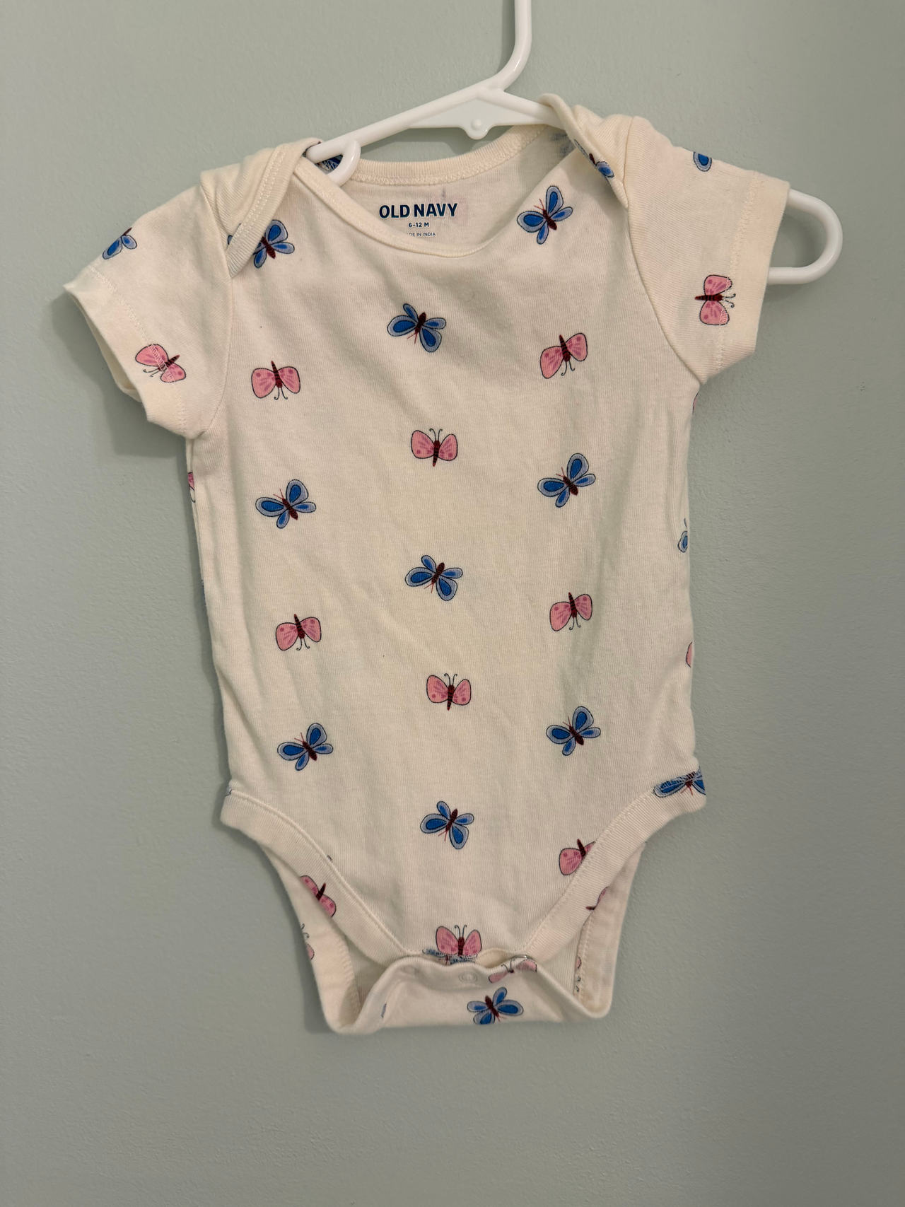 Old Navy 6-12 M Baby Butterfly Print Bodysuit