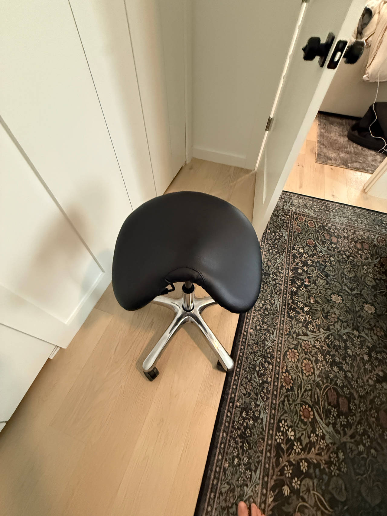 Saddle Stool