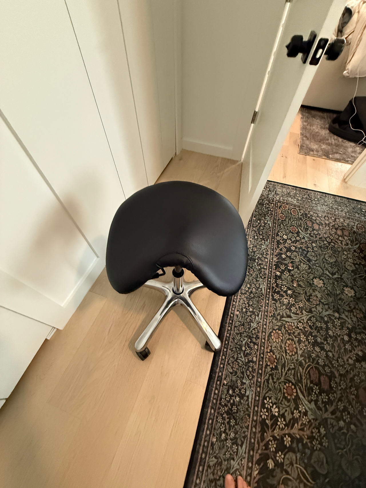 Saddle Stool