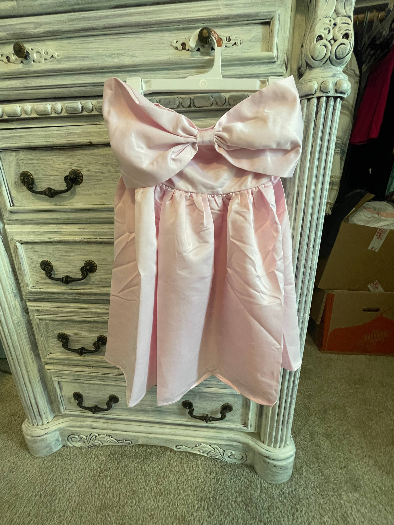 Pink Bow Dress : $30 -original price: $54
Size:medium , has never been worn