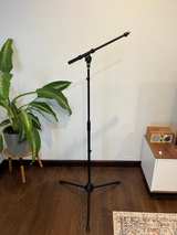 DR Pro Tripod Microphone Stand with Telescoping Boom - Image 1