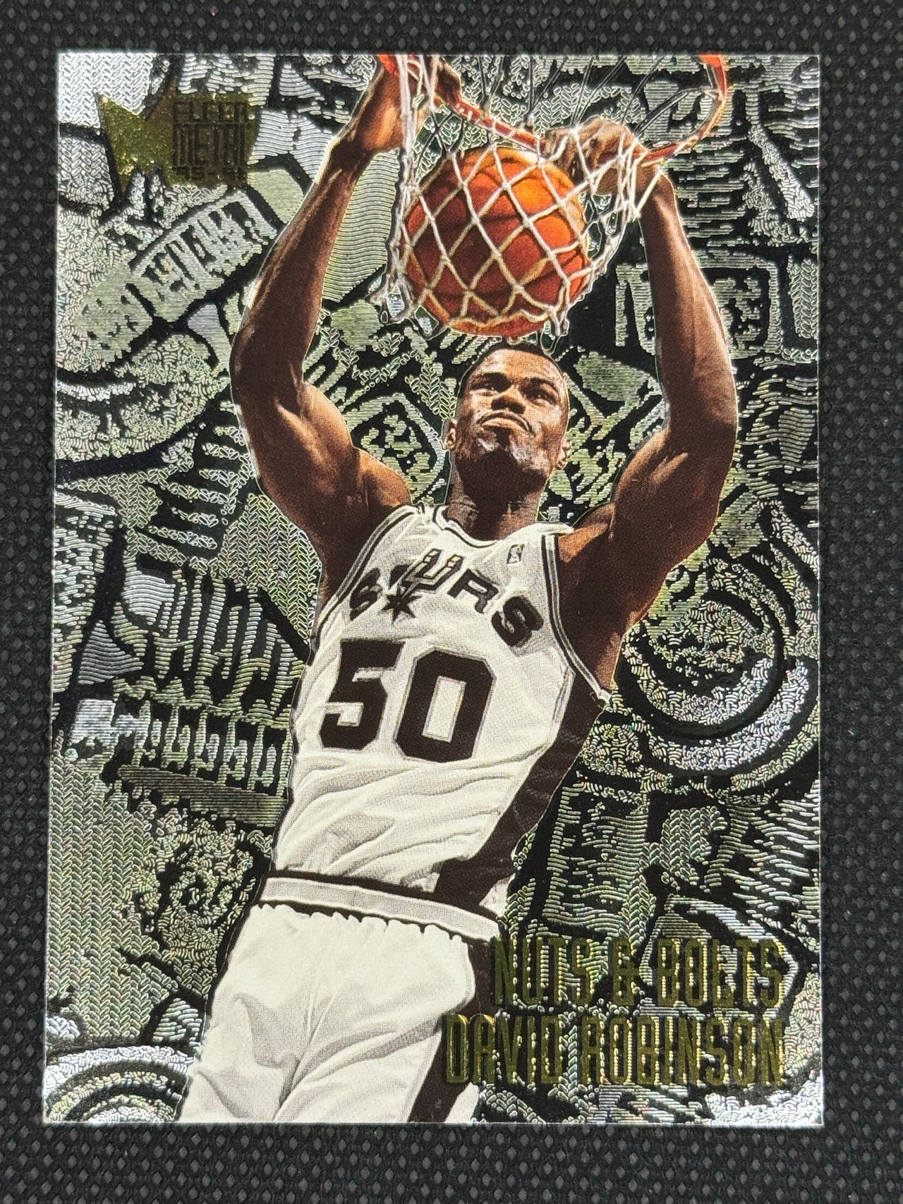 1996-97 Metal Universe Nuts & Bolts David Robinson Basketball Card