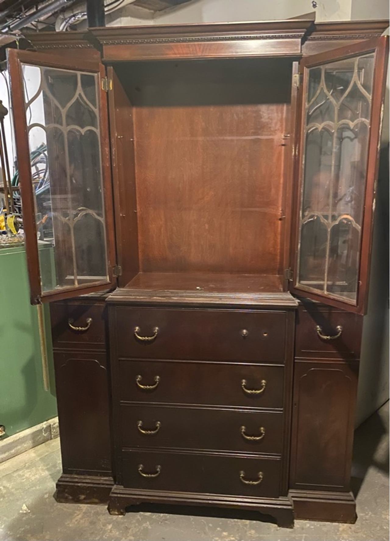 Hickory Chair Co. Chippendale Mahogany Stepback China Cabinet