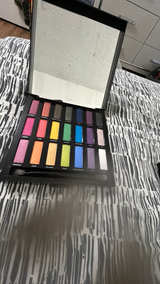 Urban Decay Full Spectrum Eyeshadow Palette - Image 3