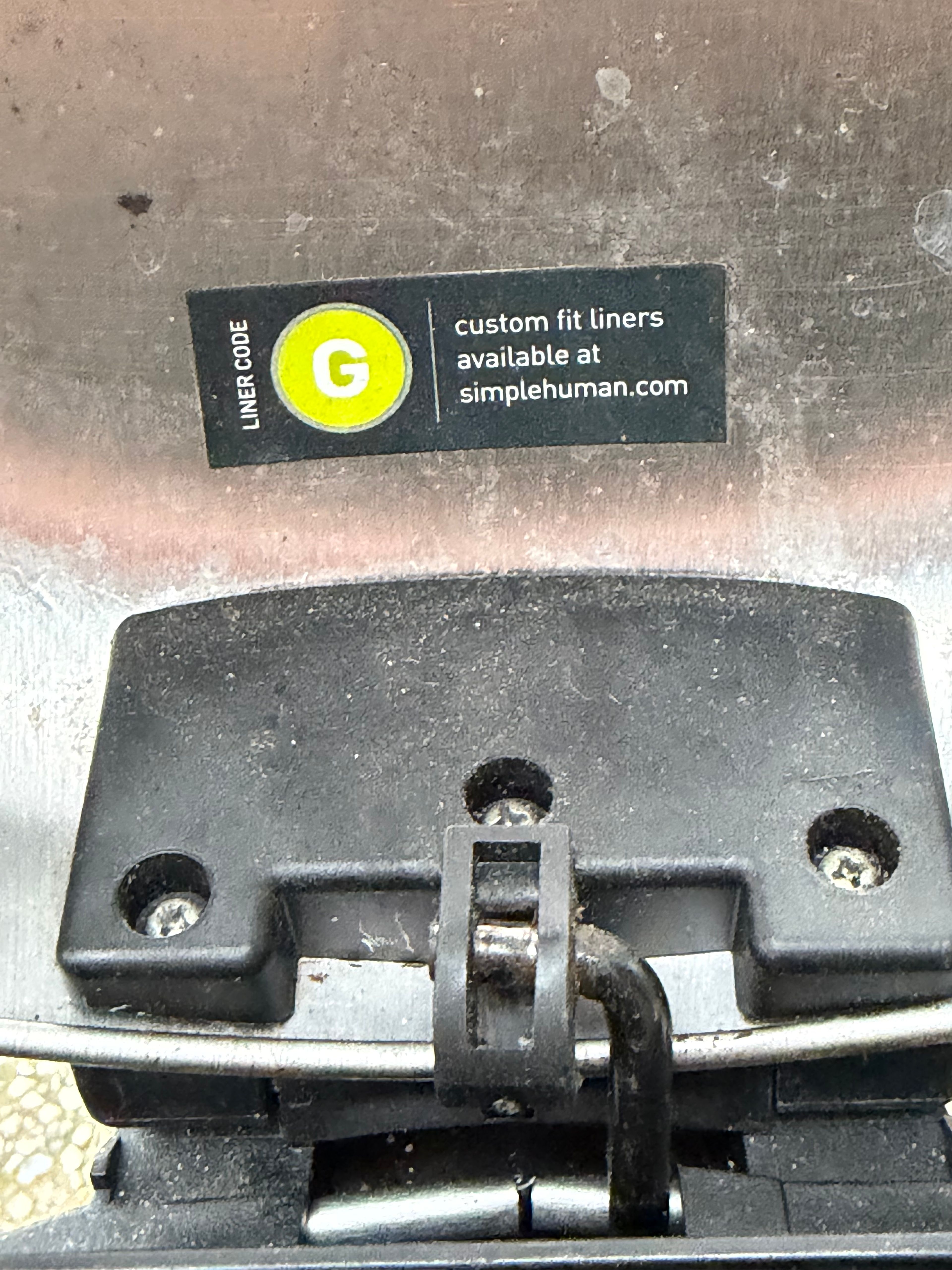 Simplehuman Round Step Trash Can - Image 3