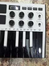 UNTESTED Akai Professional MPK Mini MK3 Laptop Production Keyboard MISSING - Image 4