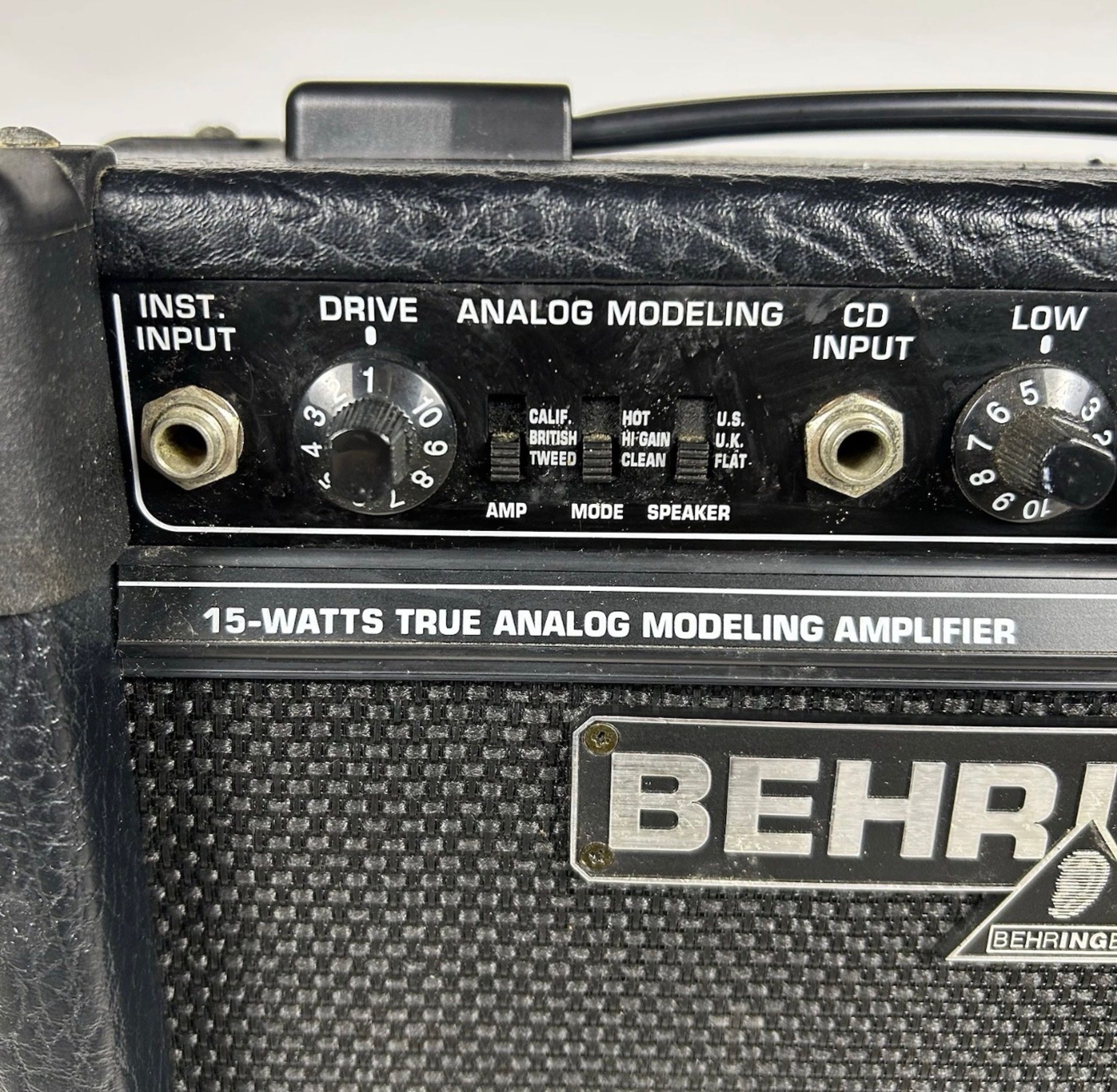 Behringer V-Tone GM108 15-Watt Modeling Guitar Amplifier - Image 3