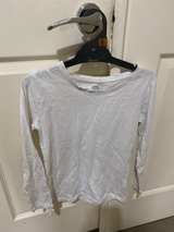 Preowned Size 10 White Long Sleeve top.  - Image 4
