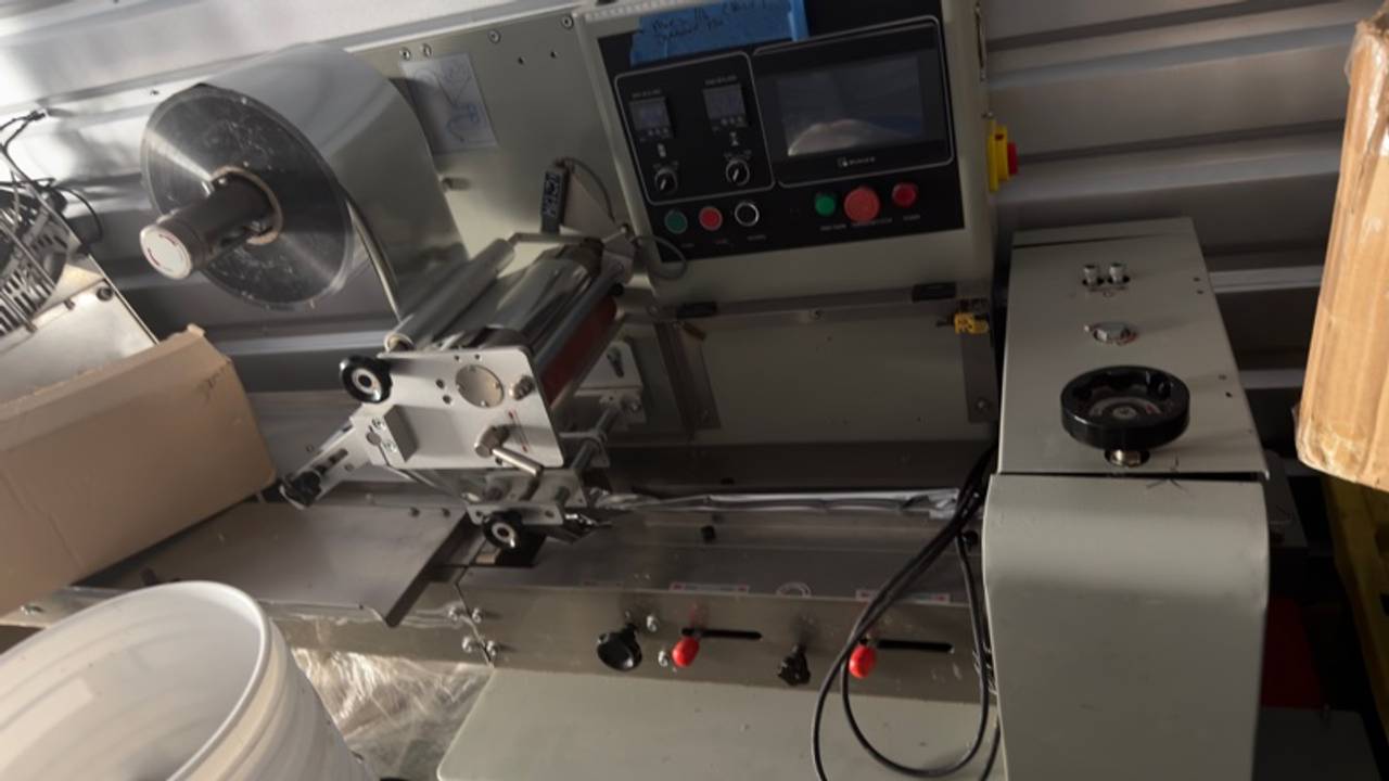 Bags Etc F987 Horizontal Form Fill Seal Flow Wrapper