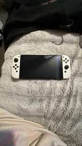Nintendo Switch – OLED Model w/ White Joy-Con - Image 2