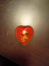 Vintage Resin Heart Brooch with Dried Flowers - Image 2