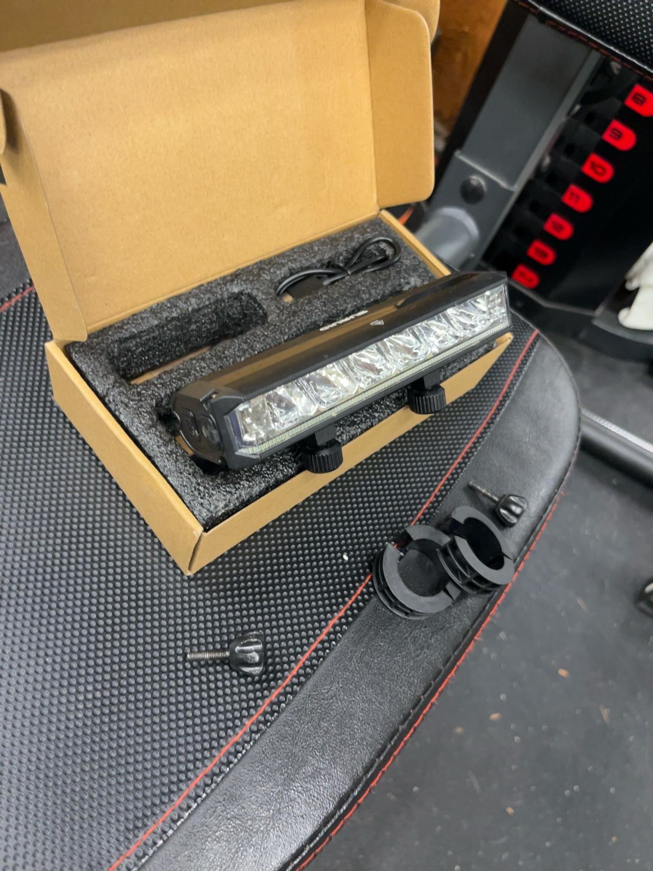 Light bar for bike very bright has different modes usb-c charging