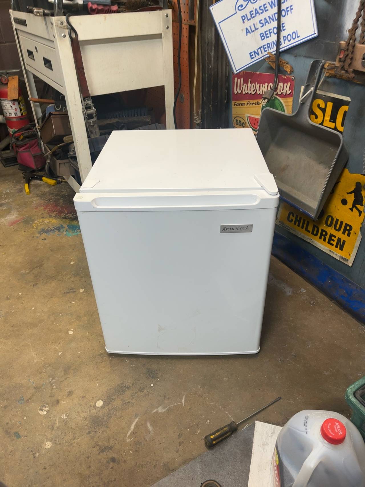 Arctic Fresh 1.6 cu ft Mini Fridge White