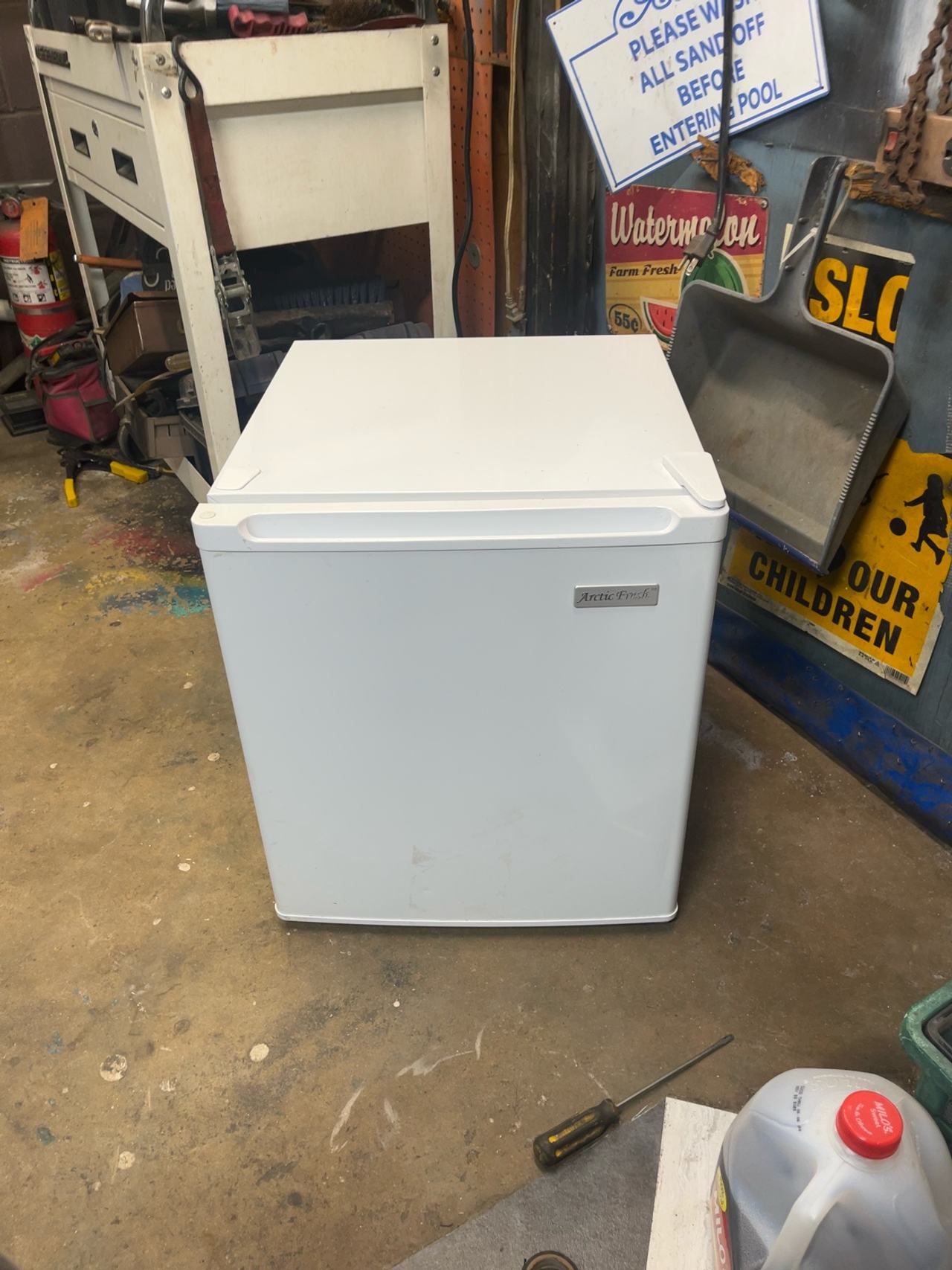 Arctic Fresh 1.6 cu ft Mini Fridge White
