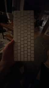 Apple Magic Keyboard - Image 2