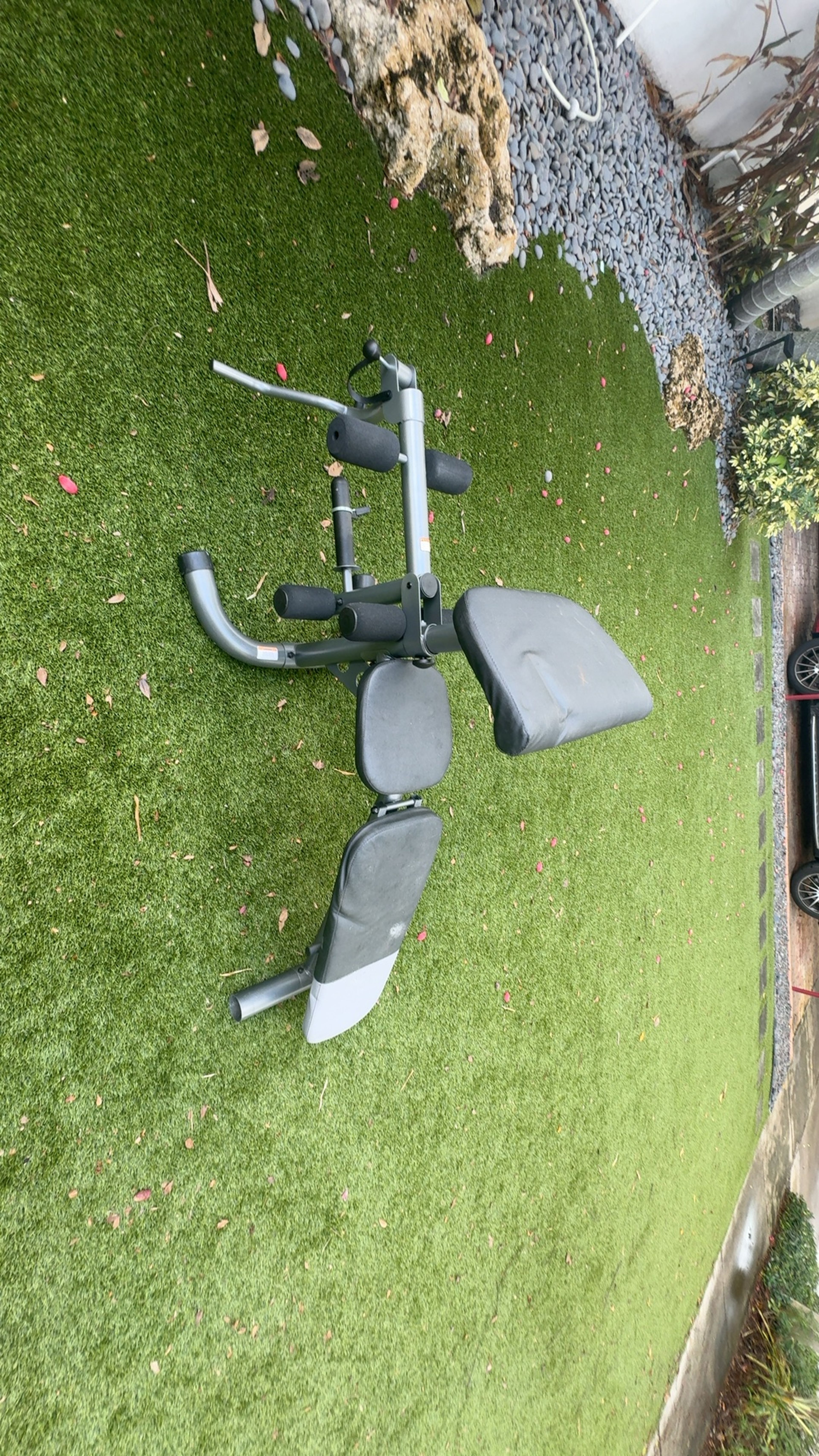 Gold's Gym XR59 Adjustable Bench press - incline decline