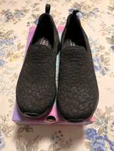 Skechers Ultra Flex - Wild Charm Wide Fit Black Size 8.5 - Image 5