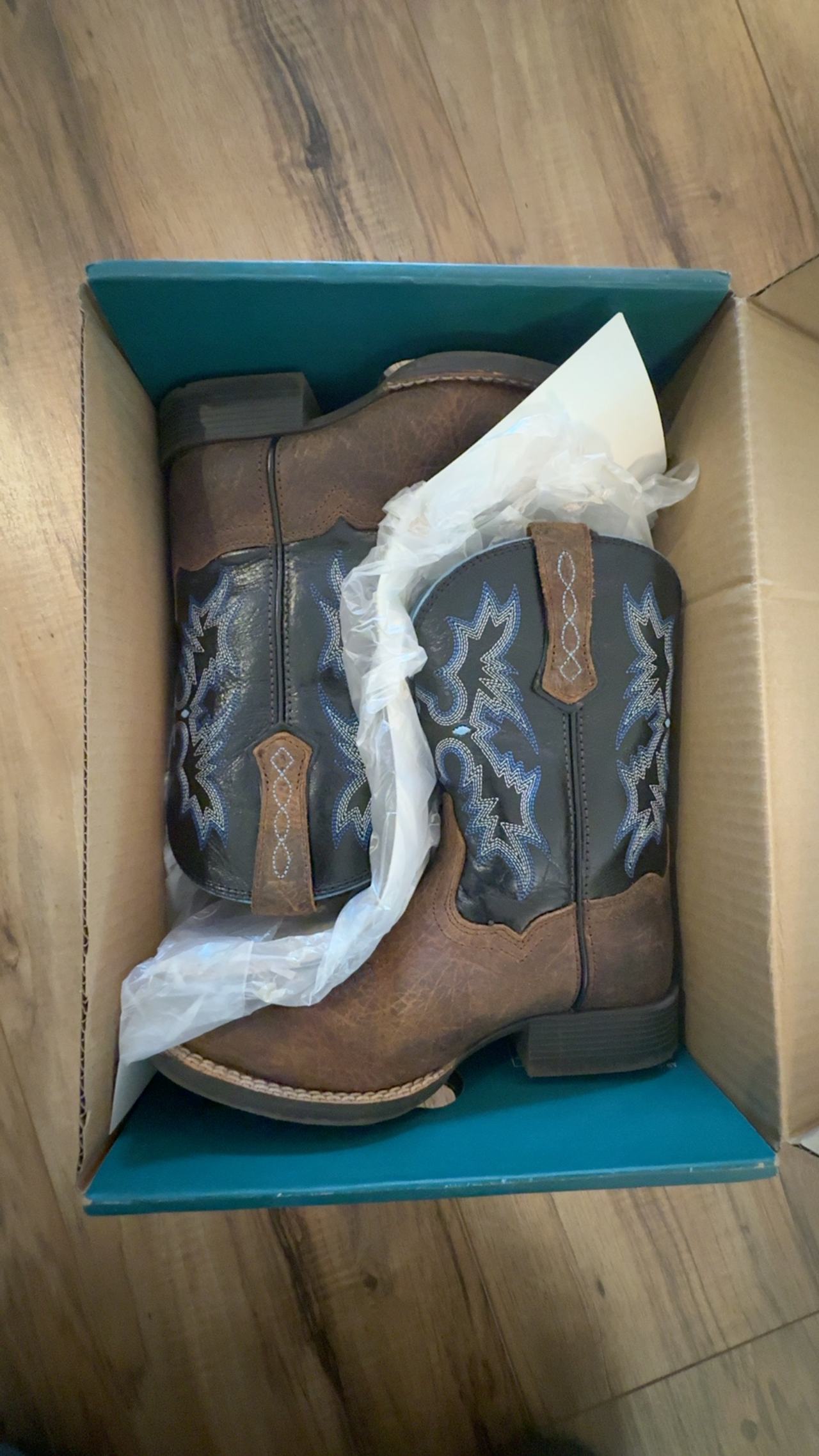 Ariat Tombstone Kids Western Boot kids size 13.5