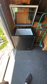 Pure Leaf Commercial Glass Top Chest Freezer - Image 2