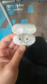 Apple AirPods - Image 2
