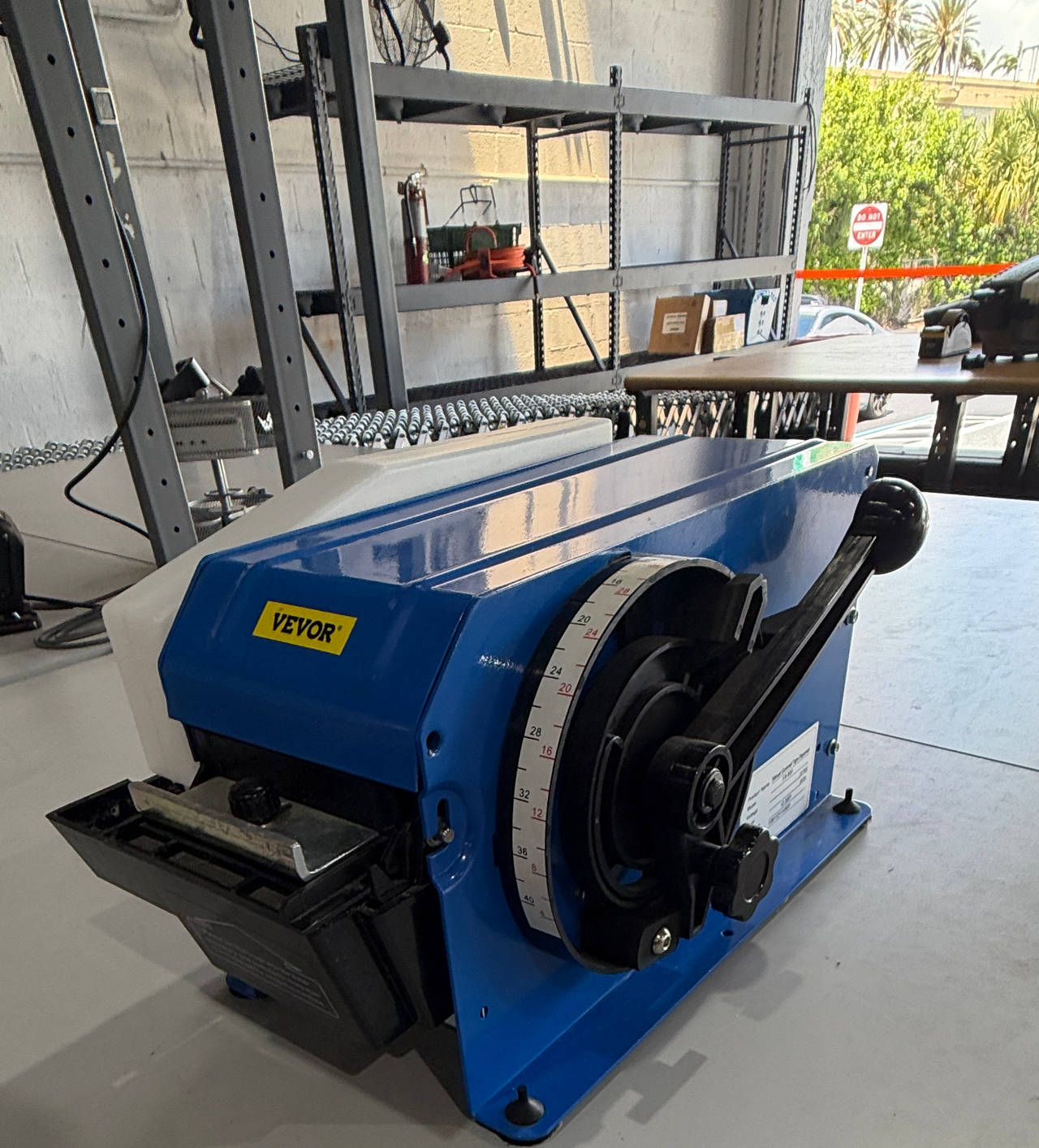 VEVOR Manual Gummed Tape Dispenser