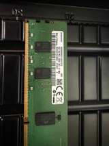 Samsung 8GB DDR4-2666MHz PC4-21300 ECC Registered RDIMM - Image 2