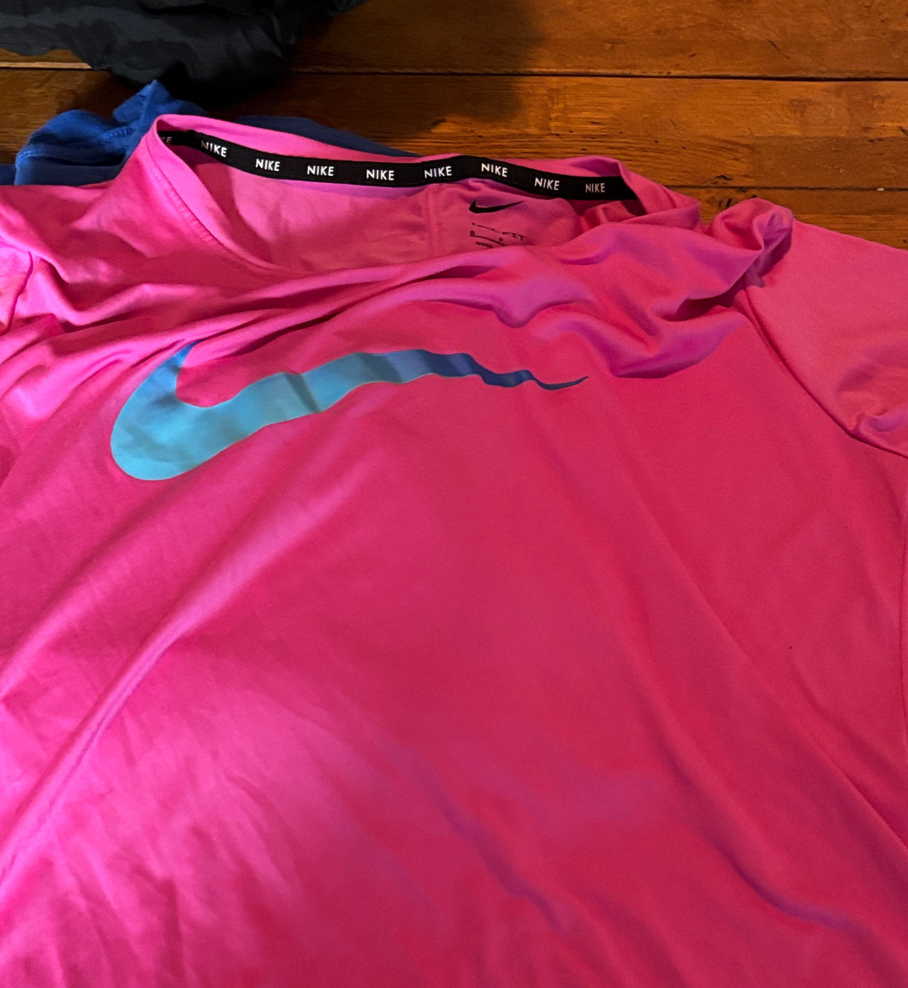Nike Women's Dri-FIT Graphic Training T-Shirt
