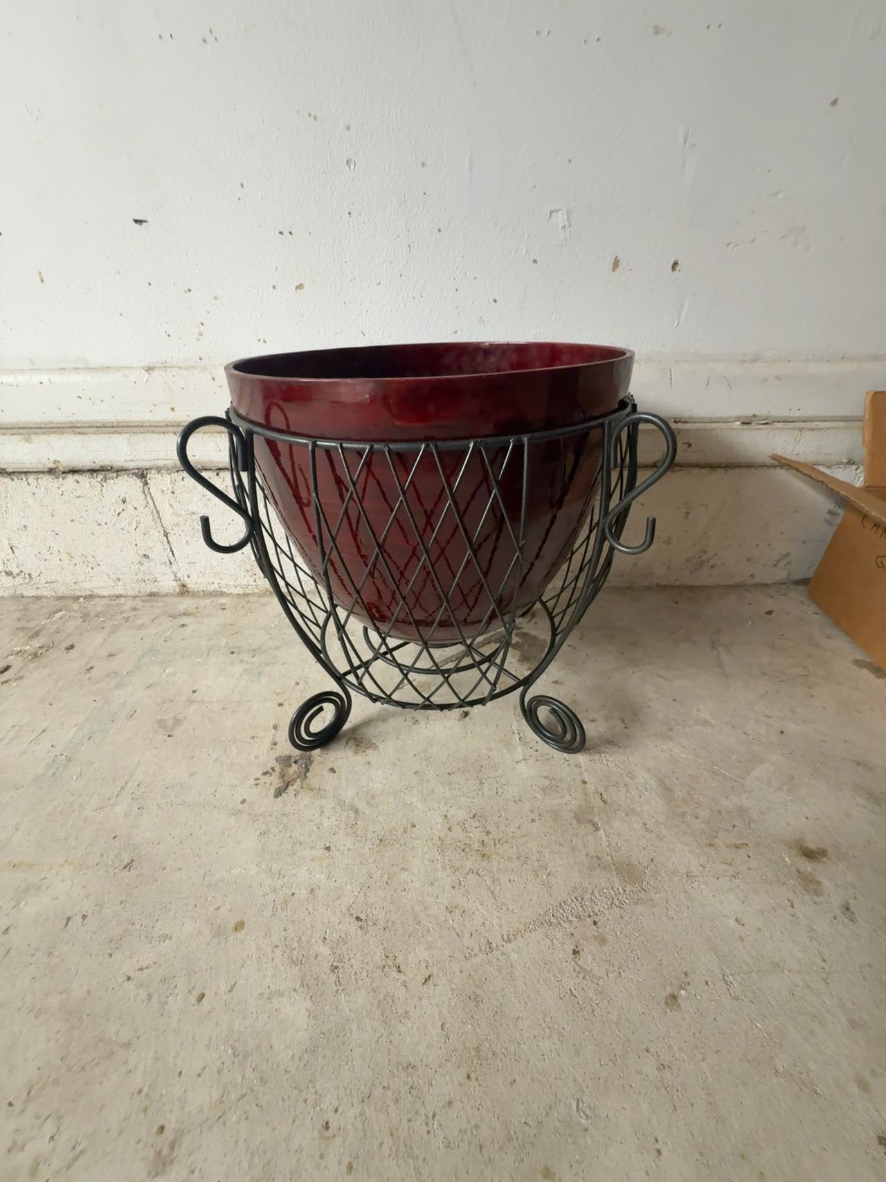 Aidan Gray Large Metal Wire Tulip Basket Urn Planter