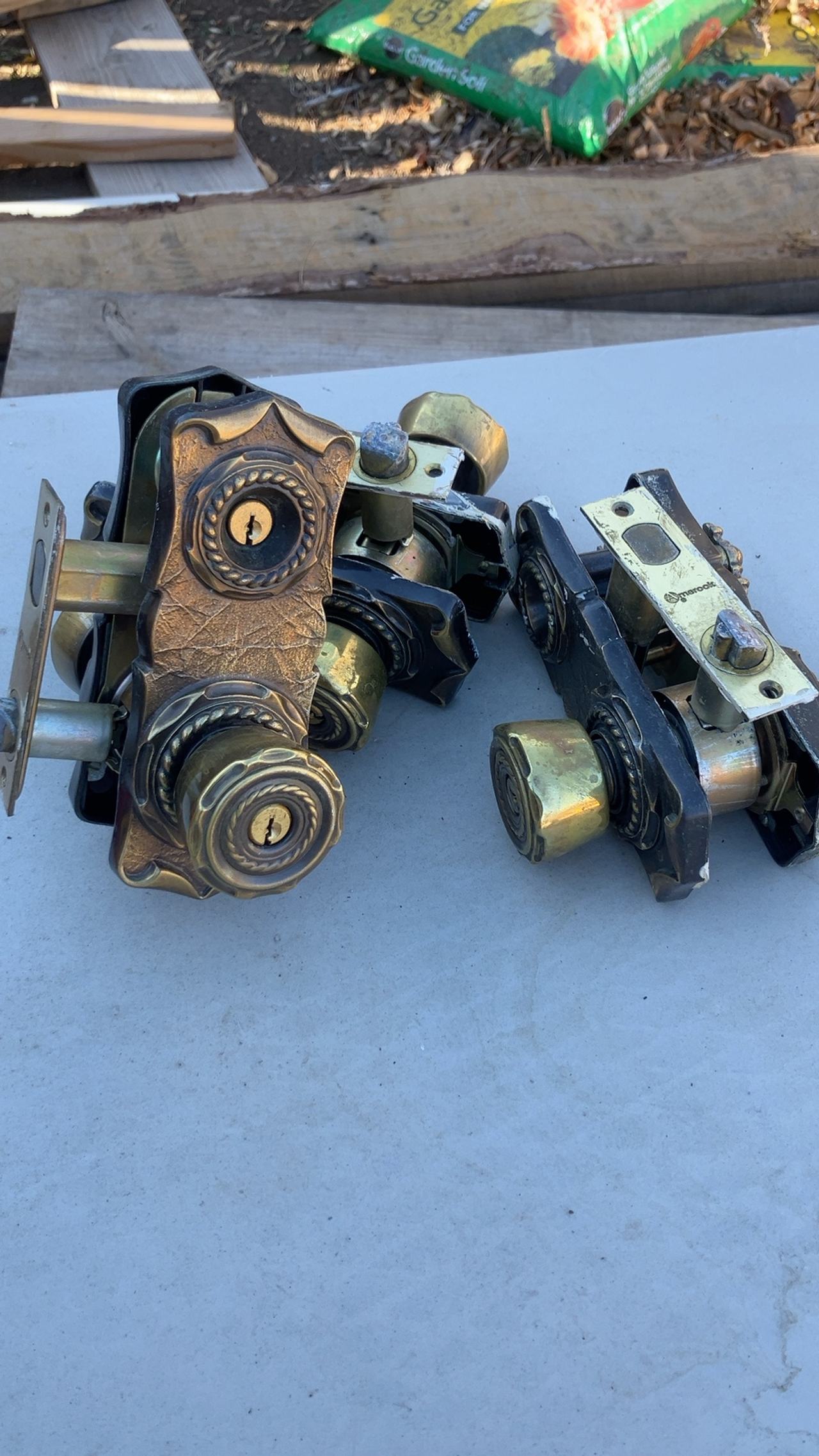 Amerock Carriage House Antique Brass Door Knob Set