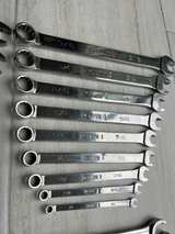 31 pc Combination Wrench Set & Socket Adapters Kobalt - Image 5